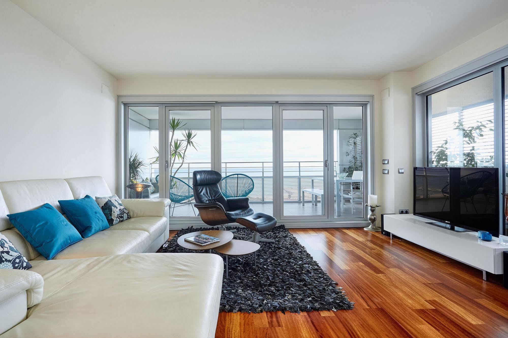 Urban District Apartments - Rambla Suites & Pool Barcelona Exterior foto