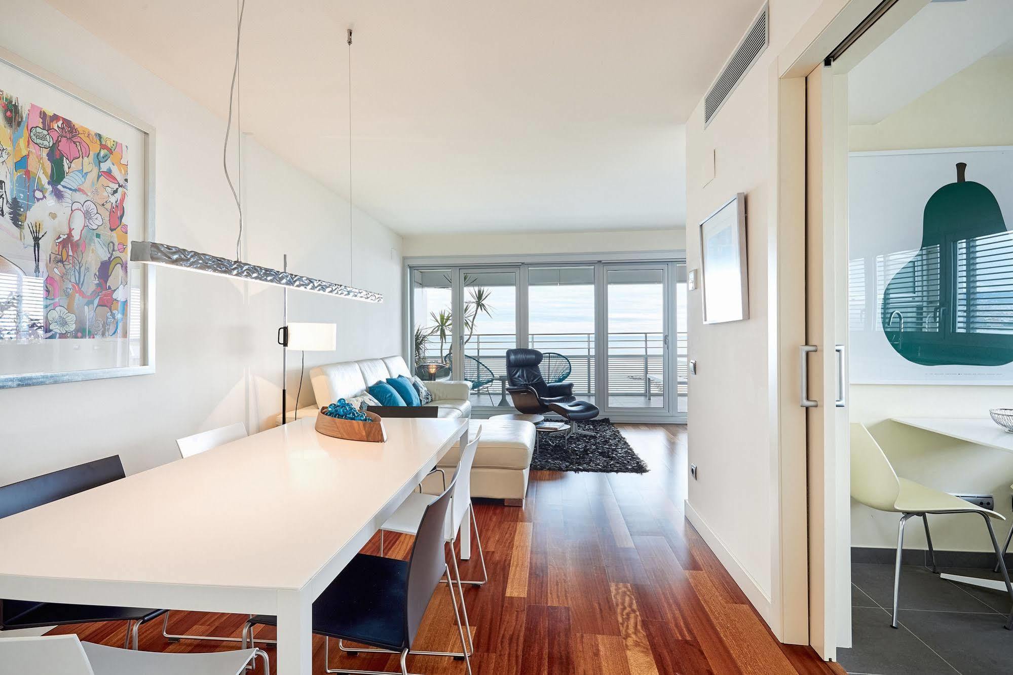 Urban District Apartments - Rambla Suites & Pool Barcelona Exterior foto