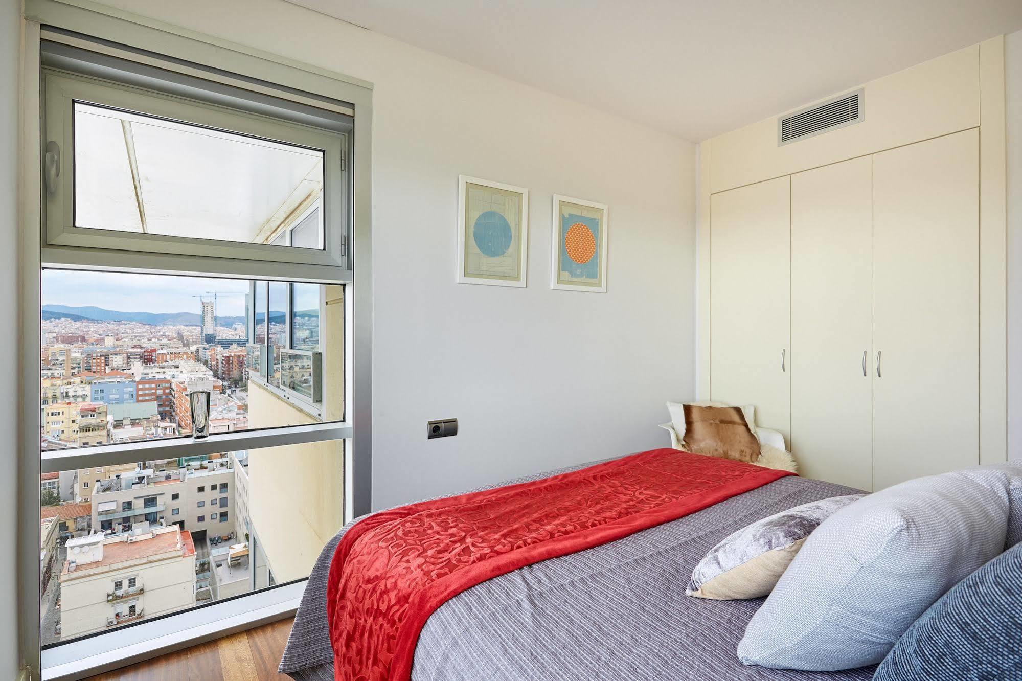 Urban District Apartments - Rambla Suites & Pool Barcelona Exterior foto